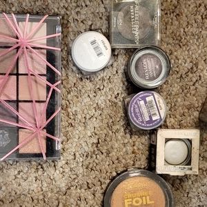 New makeup. Never been used.